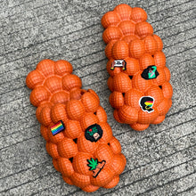 Load image into Gallery viewer, Bubble Slides (Suggest to go one size up)